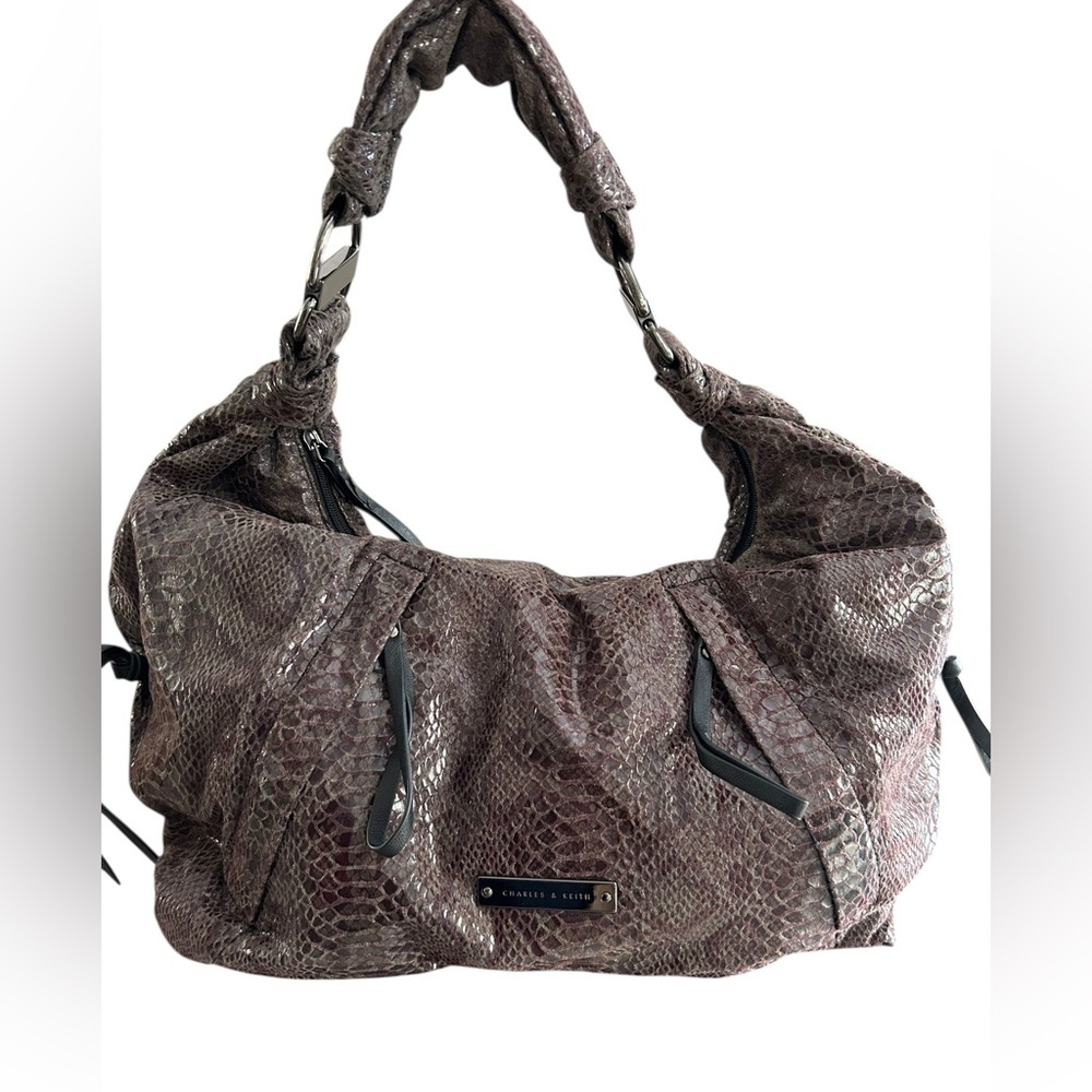 Charles & Keith Large Shoulder Tote Bag - Picture 4 of 16